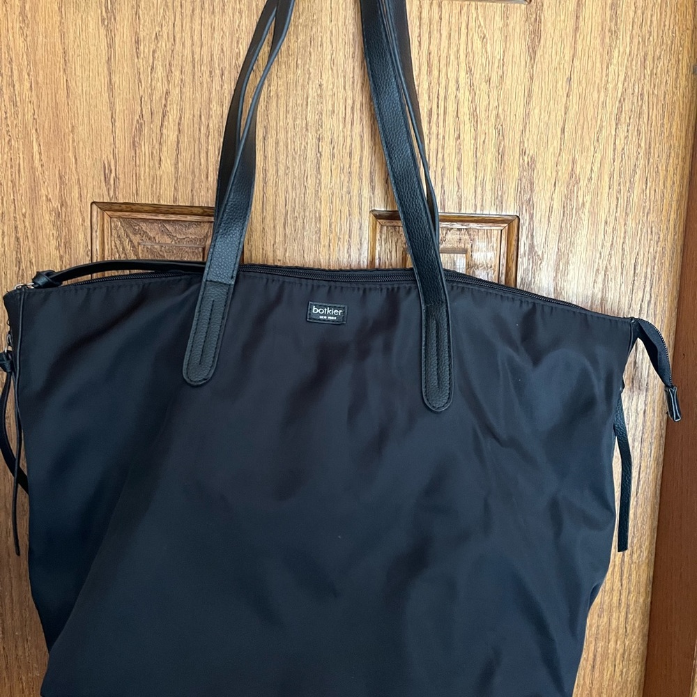 Tote - Picture 2 of 4